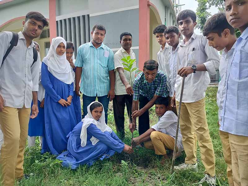 Plantation Program Empowers Students in Environmental Conservation at Kushtia