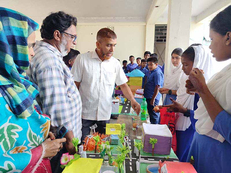 Science Fair at Alampur Girls School: Fostering Creativity and Leadership